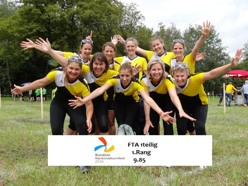 Damenriege Gruppenbild Thusis 2016